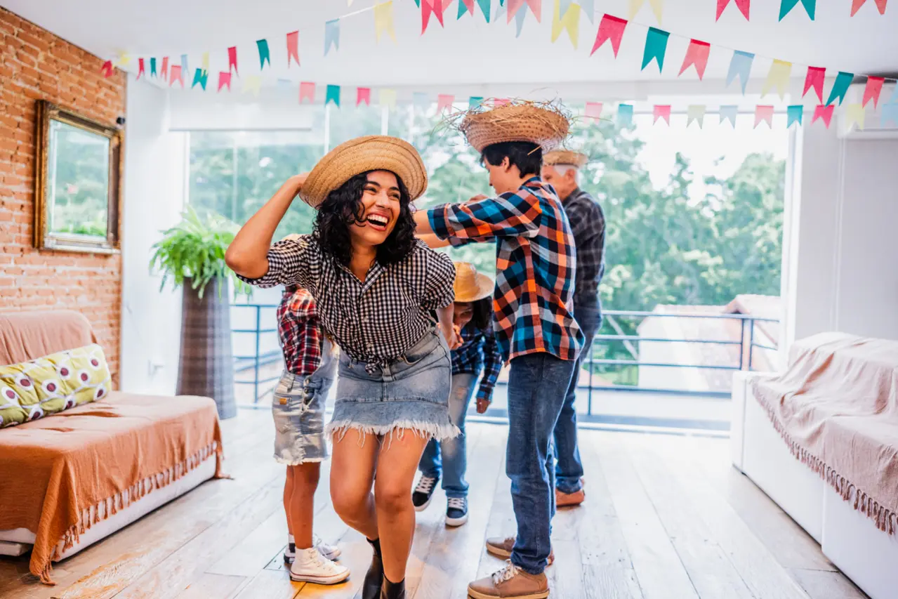 4 dicas para fazer uma festa junina em casa